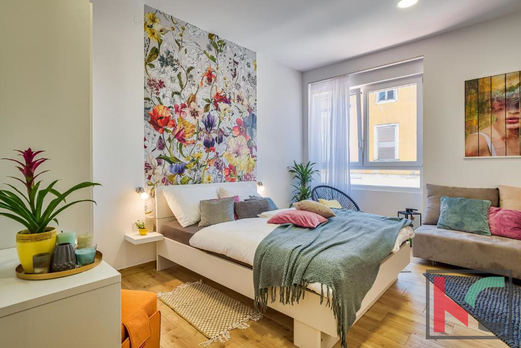 Istra, Pula, Centar - četiri studio apartmana s vrtom u strogom centru grada, blizina Arene #prodaja