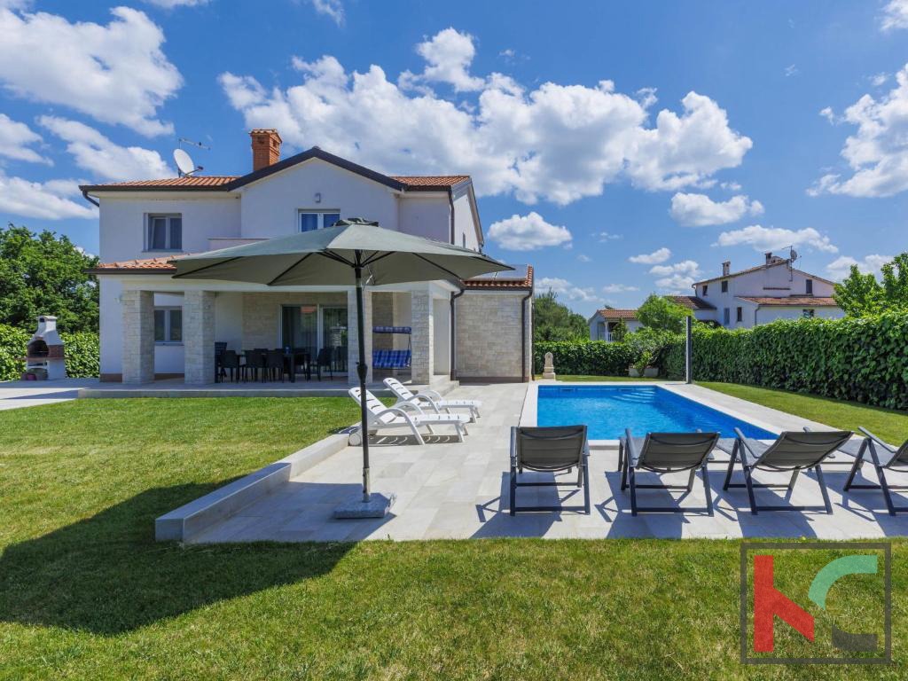 Istra, Poreč, kuća za odmor sa bazenom i uređenom okućnicom, #prodaja