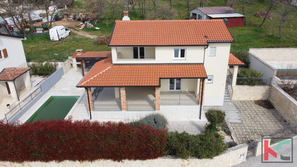 Istra, Poreč okolica, vila s bazenom 160 m2 na mirnoj lokaciji, #prodaja