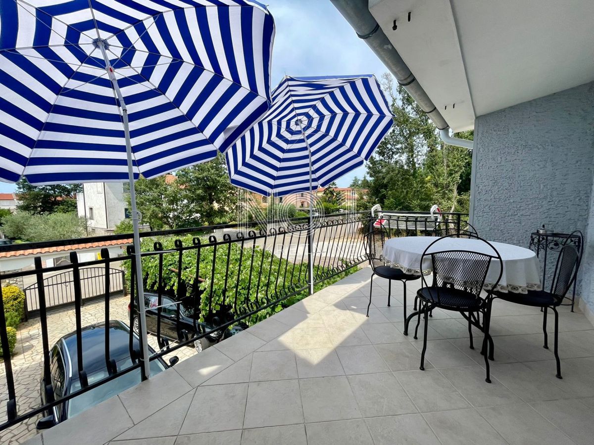 Poreč - Haus mit 5 Wohnungen zur Touristenmiete