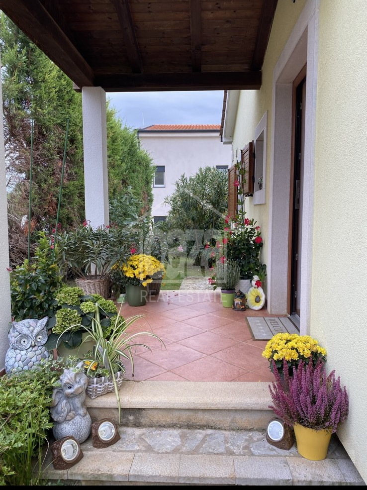 Poreč - Nova Vas, kuća za odmor ili iznajmljivanje, 4 km od mora