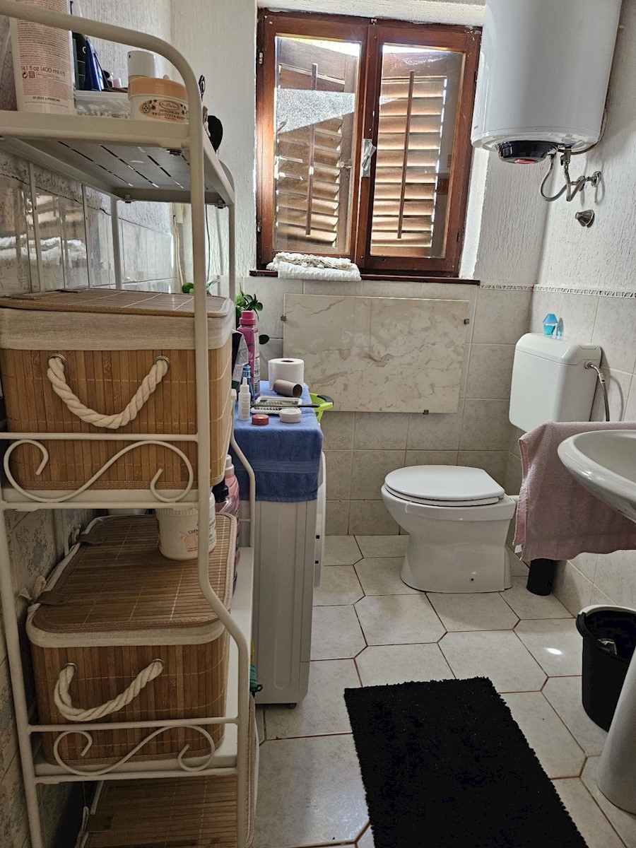 Kuća i okućnica s velikim potencijalom, Poreč, Veli Maj, 440m2+1400m2