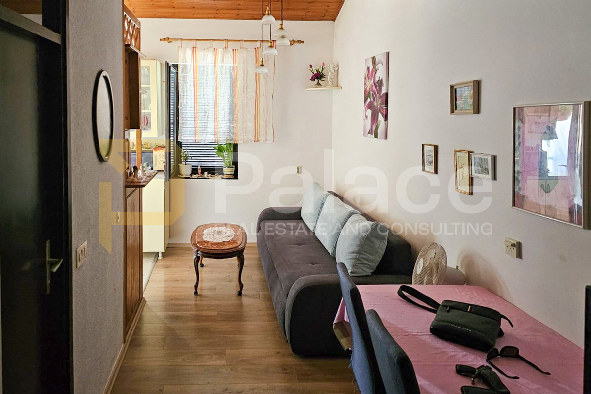 Dvosobni stan 38m² u Červar Poratu uz more
