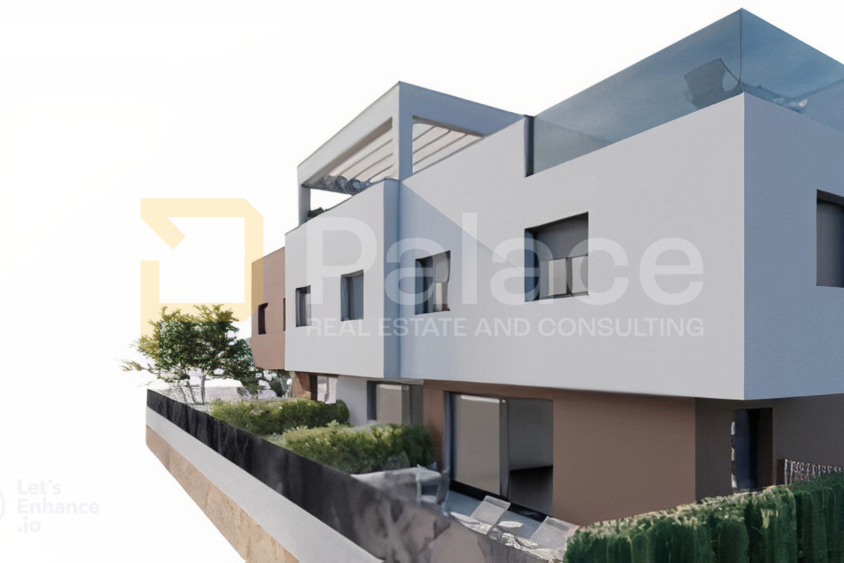 Vodice: Dvoetažni moderan stan s pogledom na more 136m2