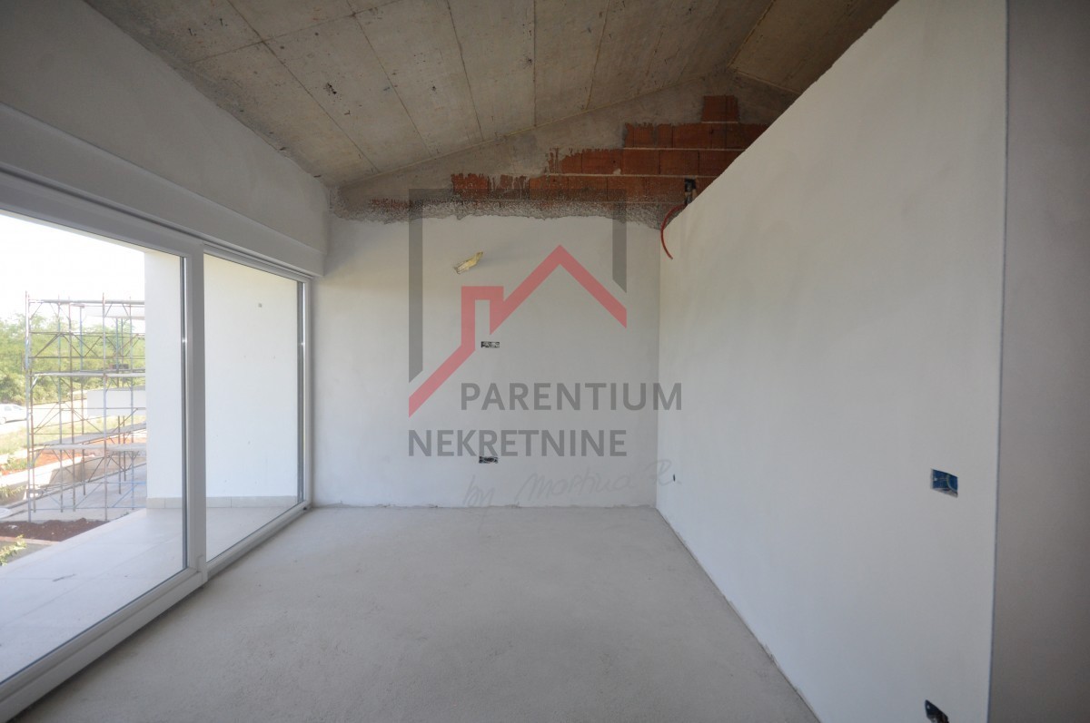 Poreč, surroundings, two-bedroom apartment with a sea view!