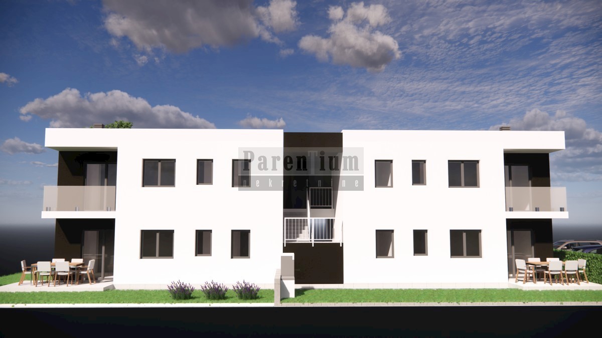 Ground floor apartment with a yard of 100m2