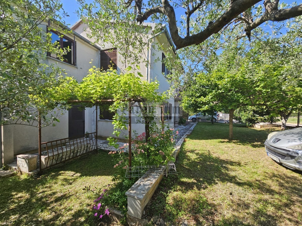 Poreč, kuća 4km od mora i centra