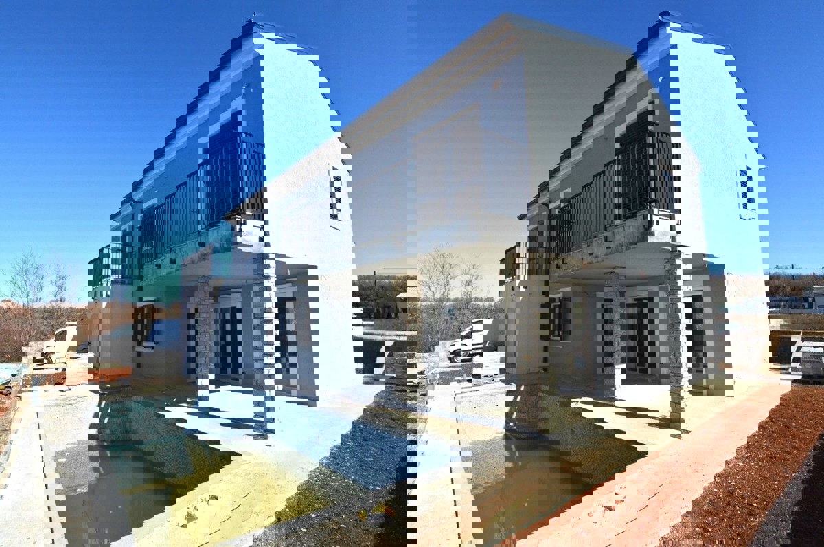 POREČ OKOLICA-NOVA VILA SA BAZENOM NA PRODAJI -POGLED MORE