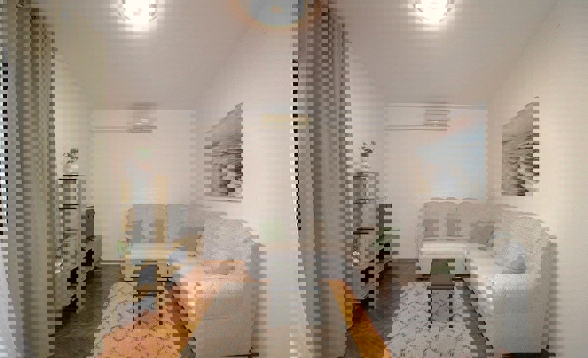 POREČ-PRODAMO STANOVANJE 850 M OD MORJA IN PLAŽE