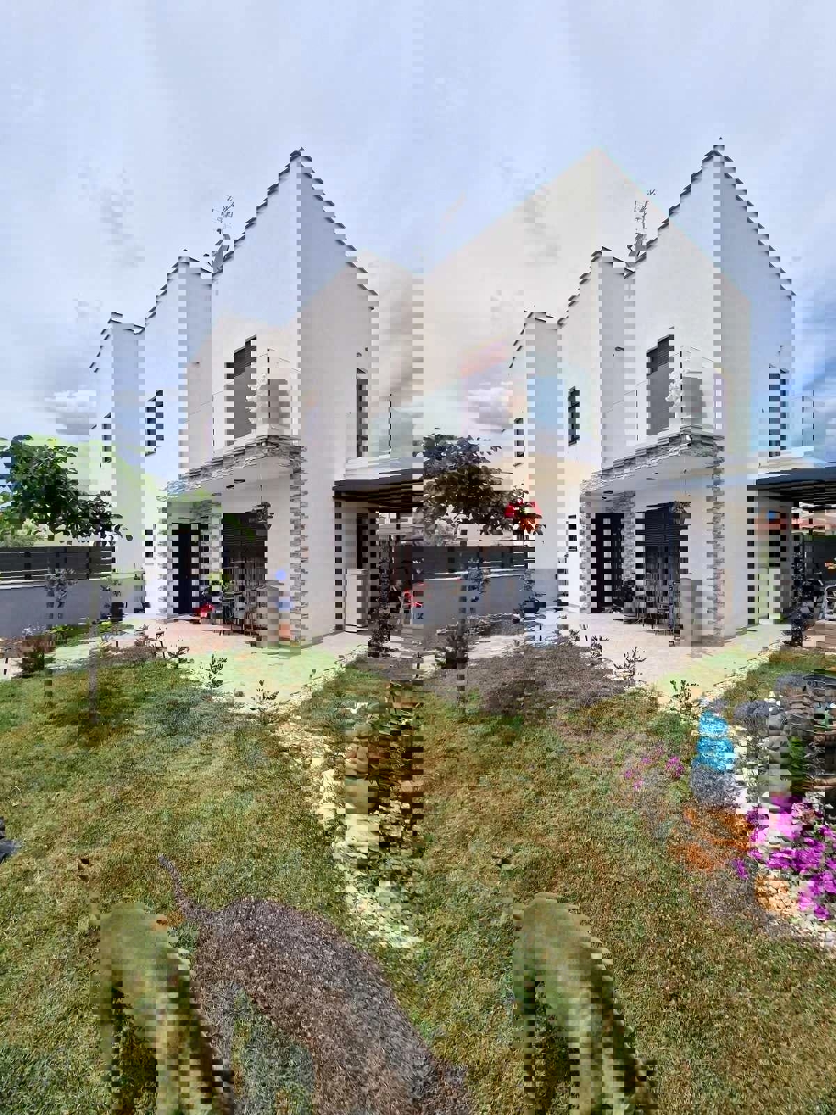 POREČ- NOVA ZADNJA KUĆA U NIZU SA VRTOM NA PRODAJI