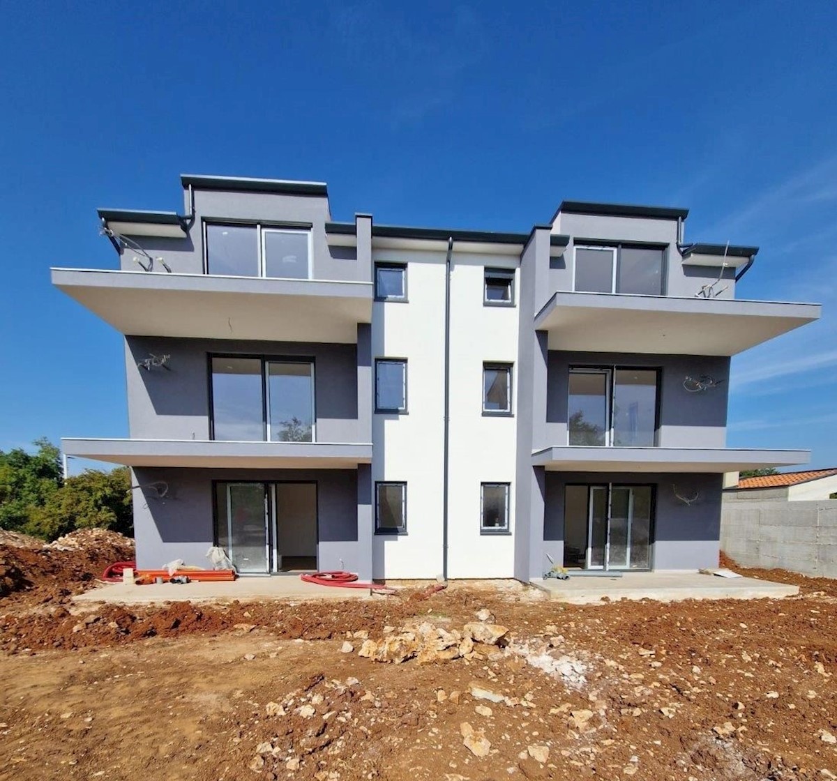 POREČ-WOHNUNG IN NEUEM GEBÄUDE ZU VERKAUFEN