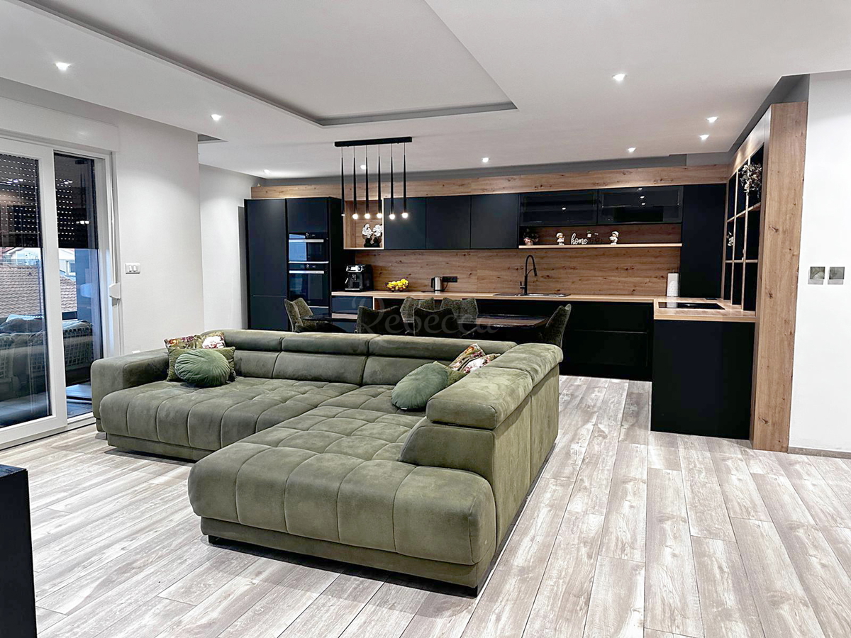 Luksuzni penthouse s pogledom na more u Puli – 151 m² blizu plaže!