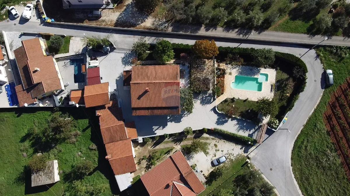 Istra, Poreč- Samostojeća kuća s bazenom