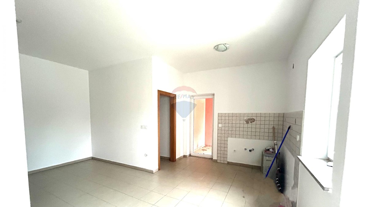 Novigrad, Istra, garsonijera, prilika