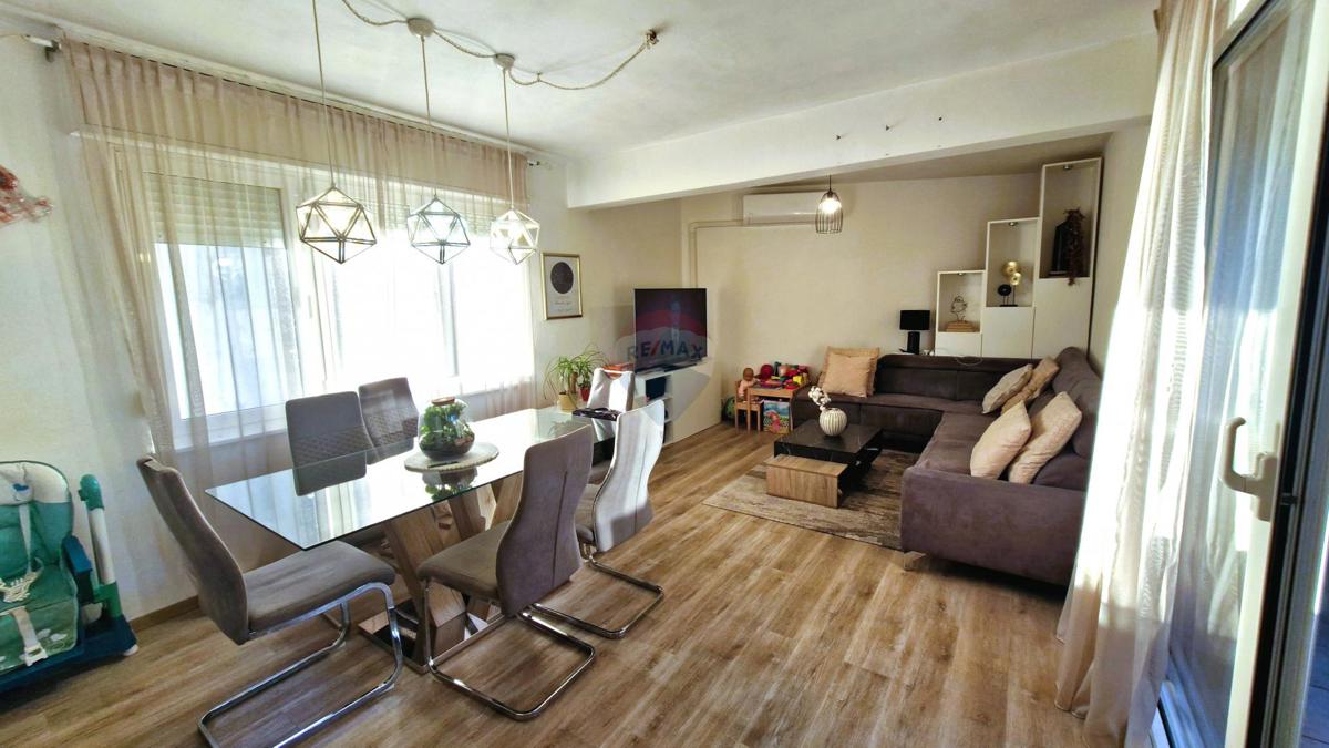 Pula,Šijana- trosoban stan na prodaju, pogled na more