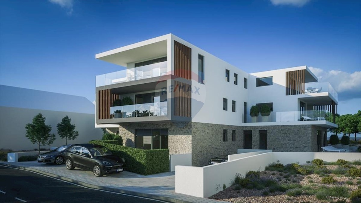 Luksuzan stan s krovnom terasom S8 - Vodice