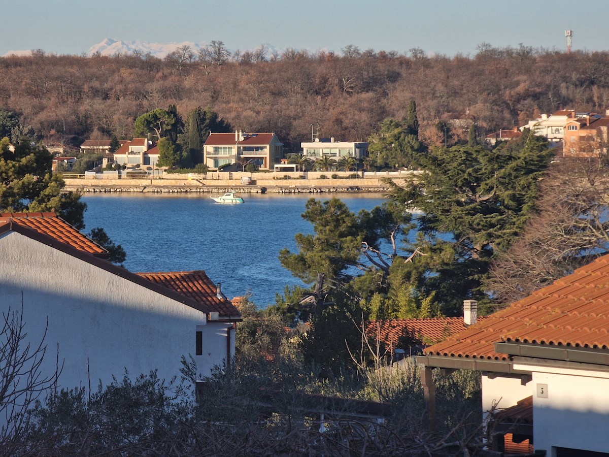 Nekretnine Istra, prodajem stan, Novigrad, okolica