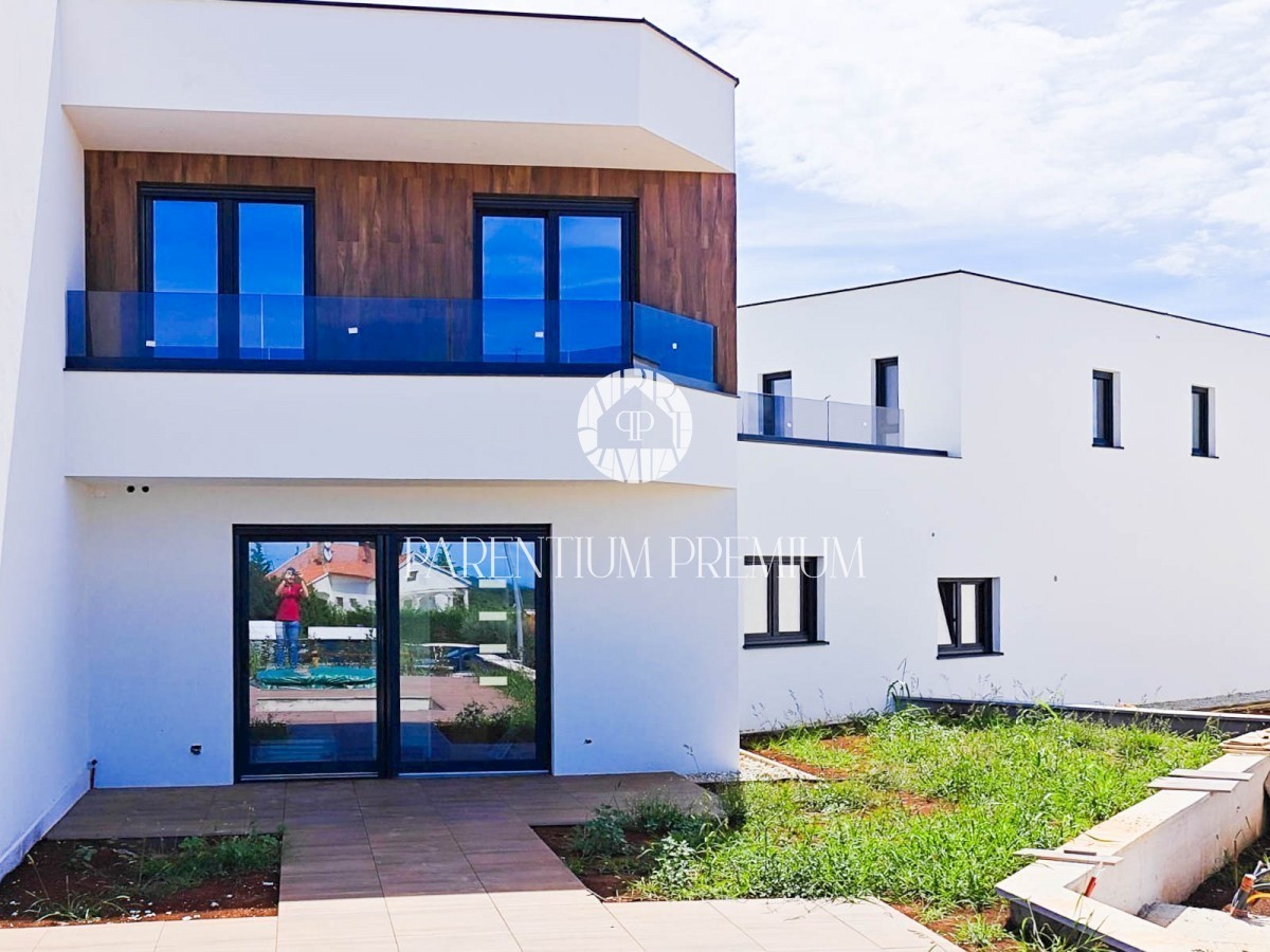 Modernes und hochwertiges Haus in toller Lage mit Aussicht in Strandnähe