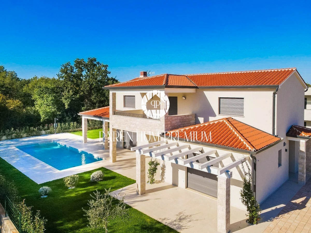 Außergewöhnlich hochwertige Villa mit großem Pool in der Nähe von Poreč