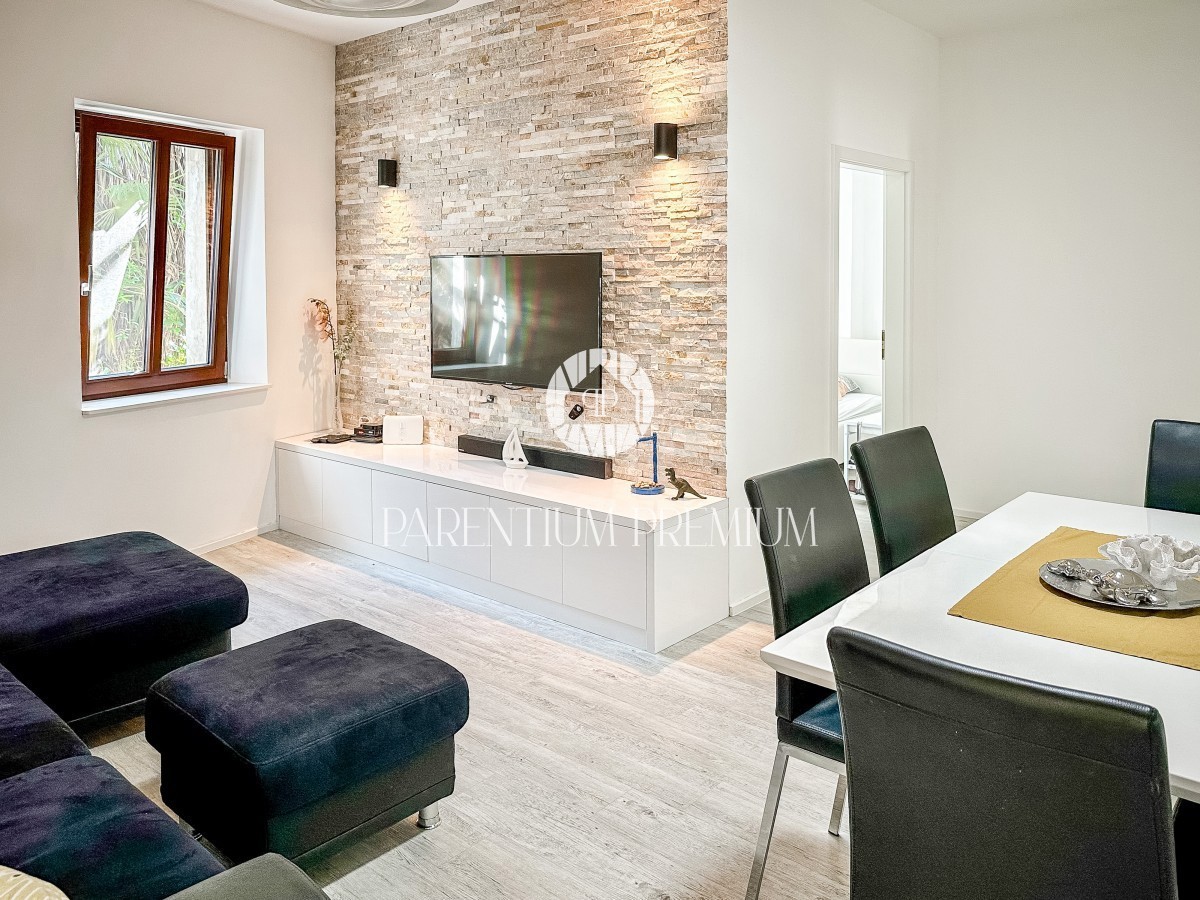 Poreč center - Apartment on the 1st floor, 30m from the sea