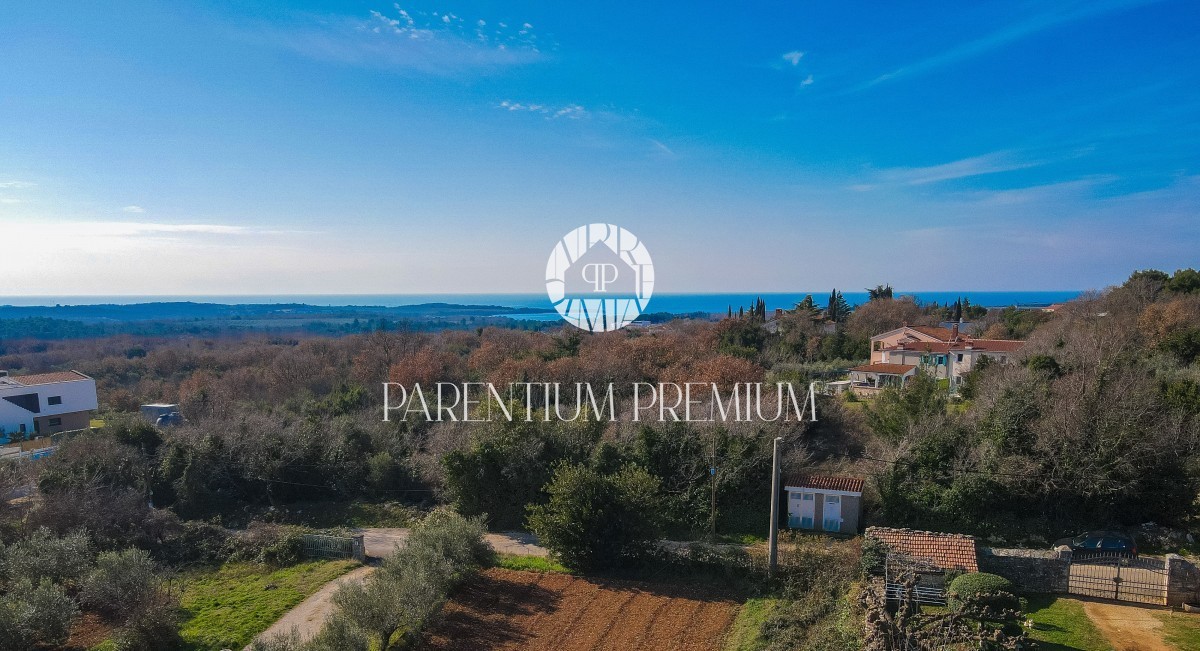 Modern luxury two-story apartment with pool and sea view