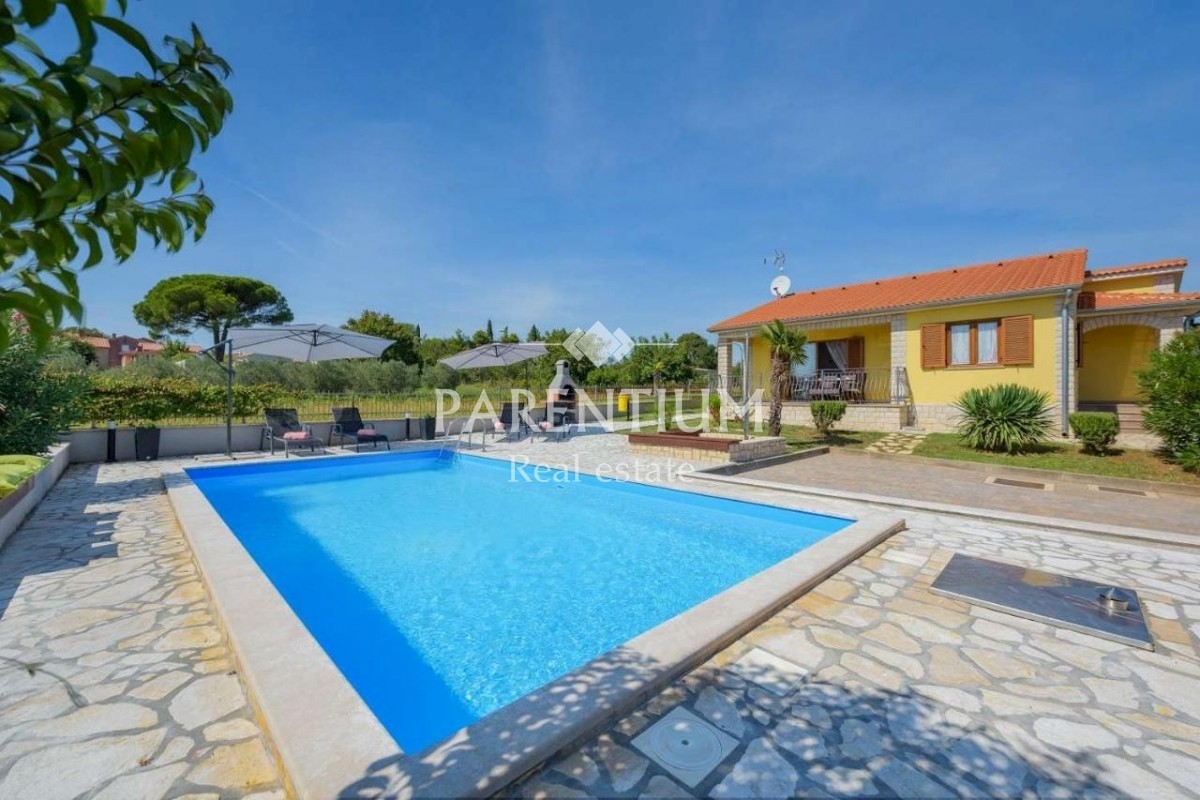 PRILIKA Kuća sa bazenom