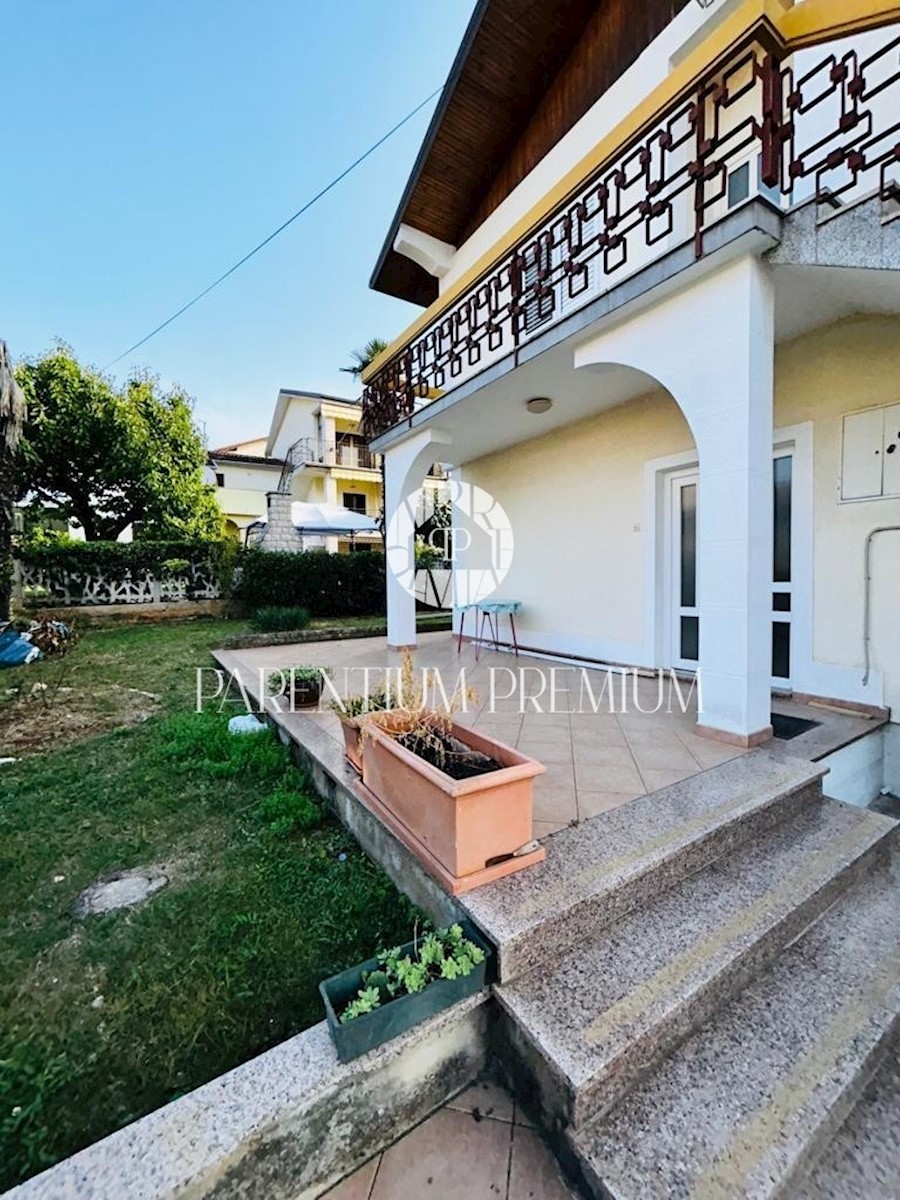 Three-room apartment in the center of Poreč