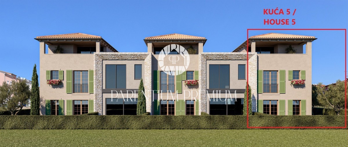 Gelegenheit – Äuserstes Reihenhaus mit Garten, 2 km vom Zentrum von Poreč und dem Meer entfernt