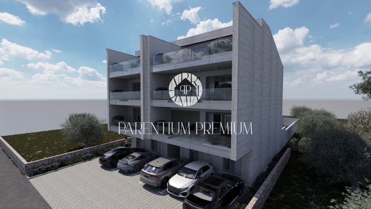 Modern apartment on the 2nd floor with a large roof terrace