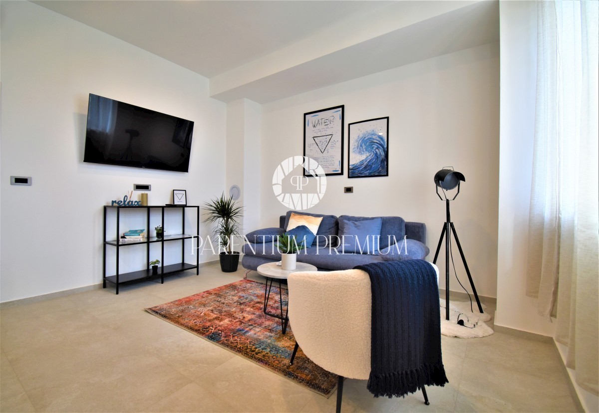 Apartment with sea view