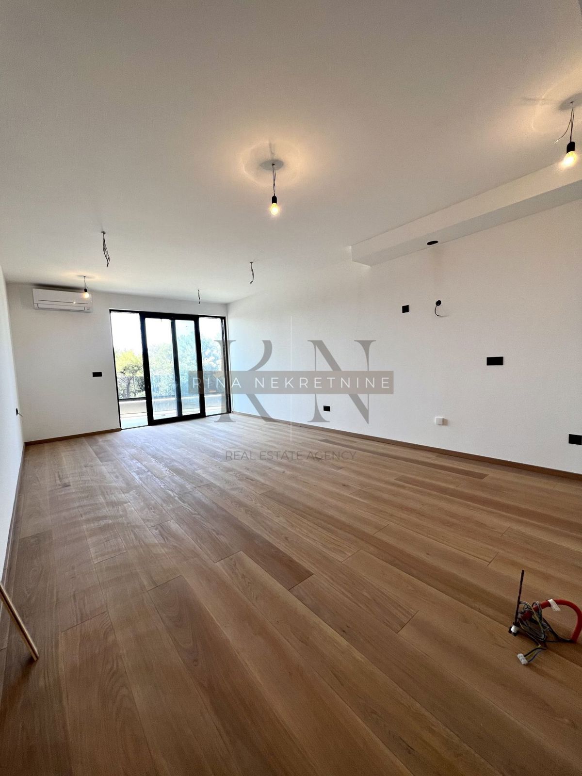 ISTRIA - POREČ - BACK STRIP TO THE SEA - NEW - APARTMENT WITH GARDEN!