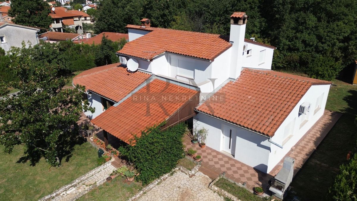 POREČ - NOVA VAS, samostojeća kuća nedaleko mora