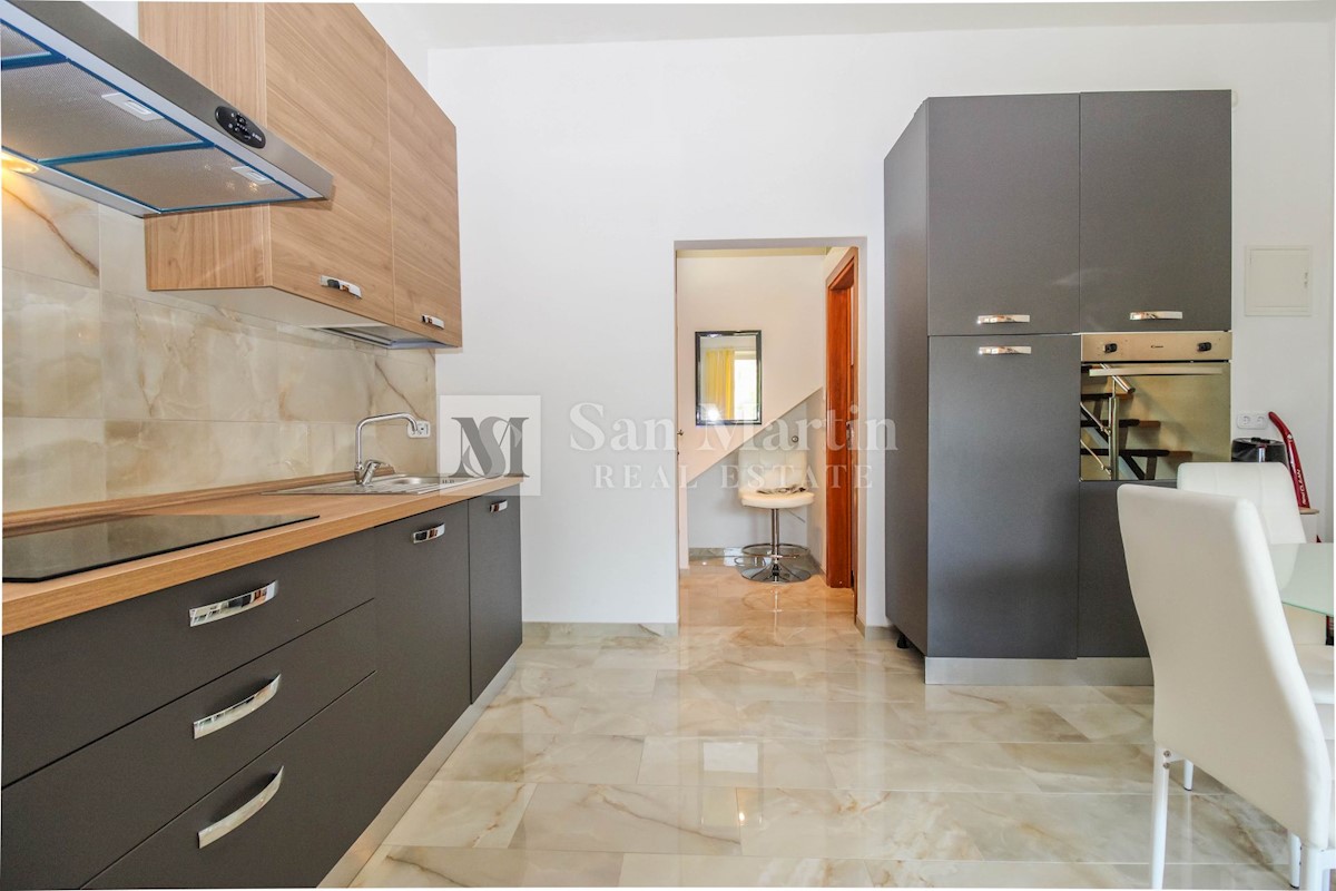 Poreč, Apartment with a garden in a dead end street