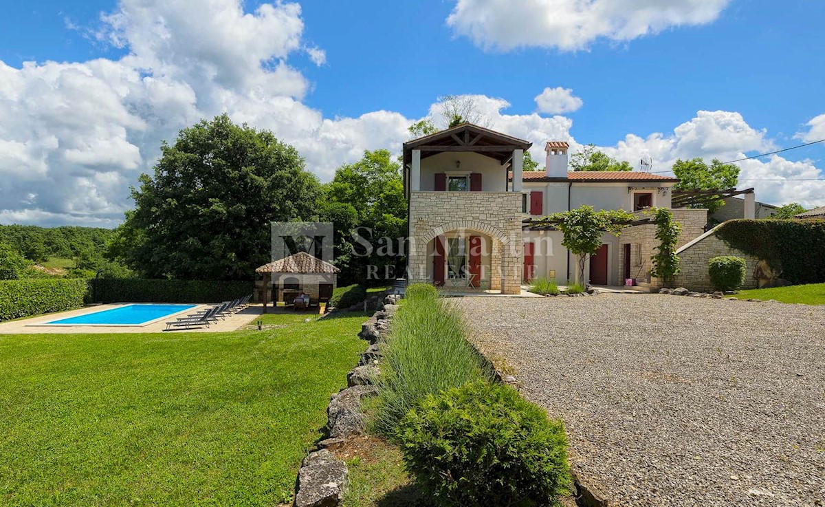 Poreč, surroundings, beautiful house in a quiet location