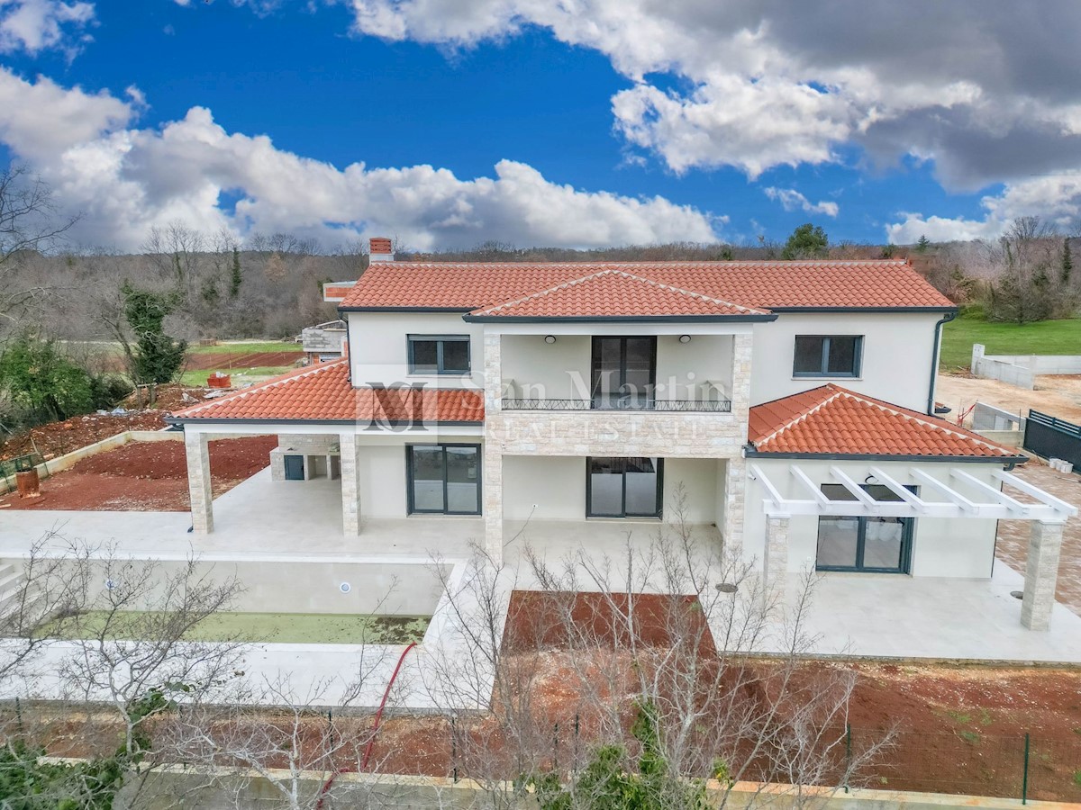 Poreč - a house with 4 bedrooms in a great location