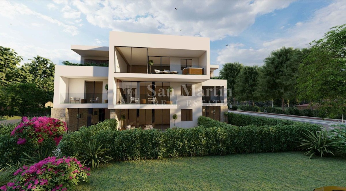 Poreč, Dreizimmerwohnung im Erdgeschoss mit Garten