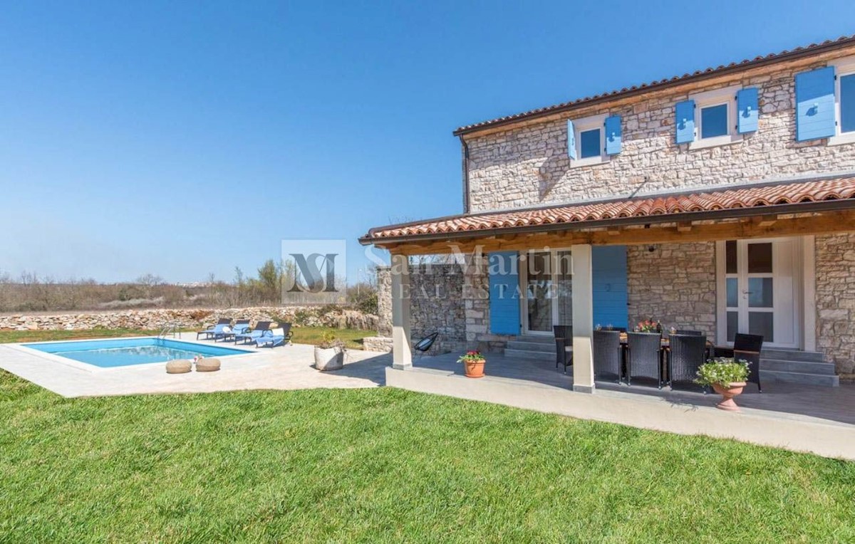 Poreč, surroundings - Istrian stone house on a large garden