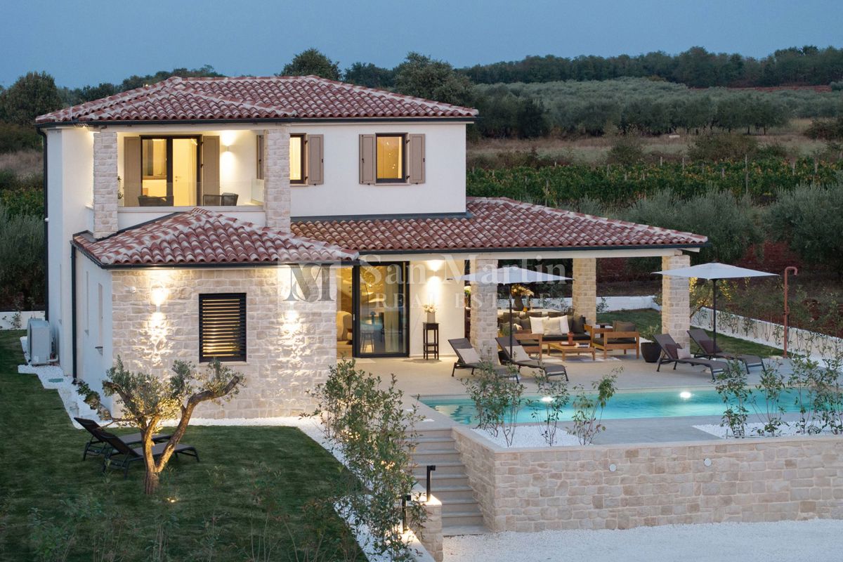 Poreč, surroundings - Rustic villa with a view of the olive grove and the sea