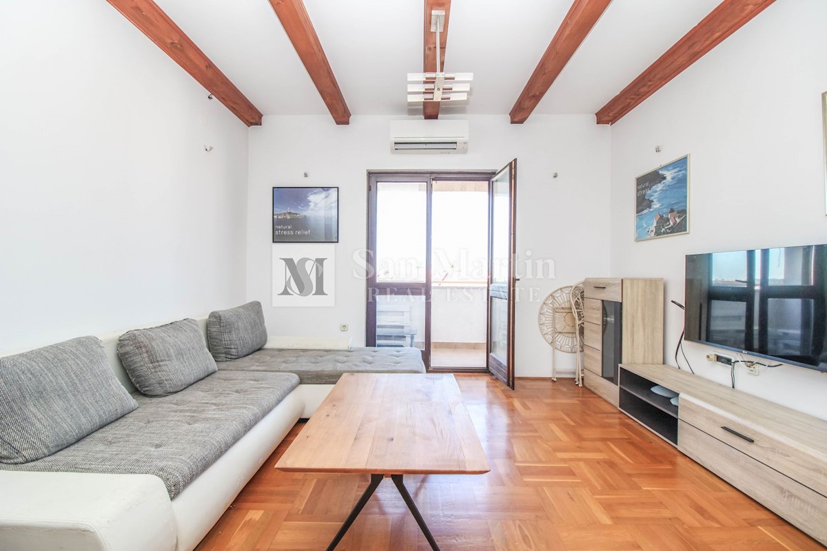 Poreč, apartment with a view of the sea and the city