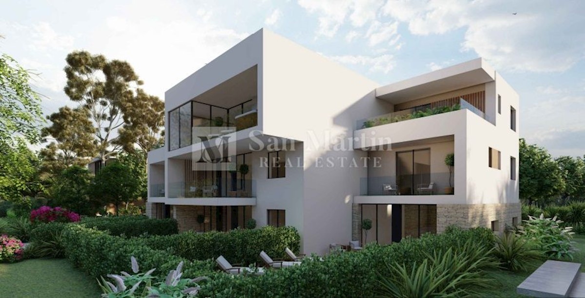 Poreč, Semi-detached house with pool and sea view