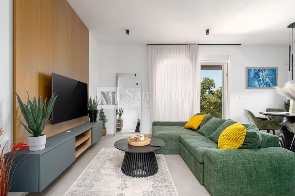 Poreč, modern apartment near the sea and the city.