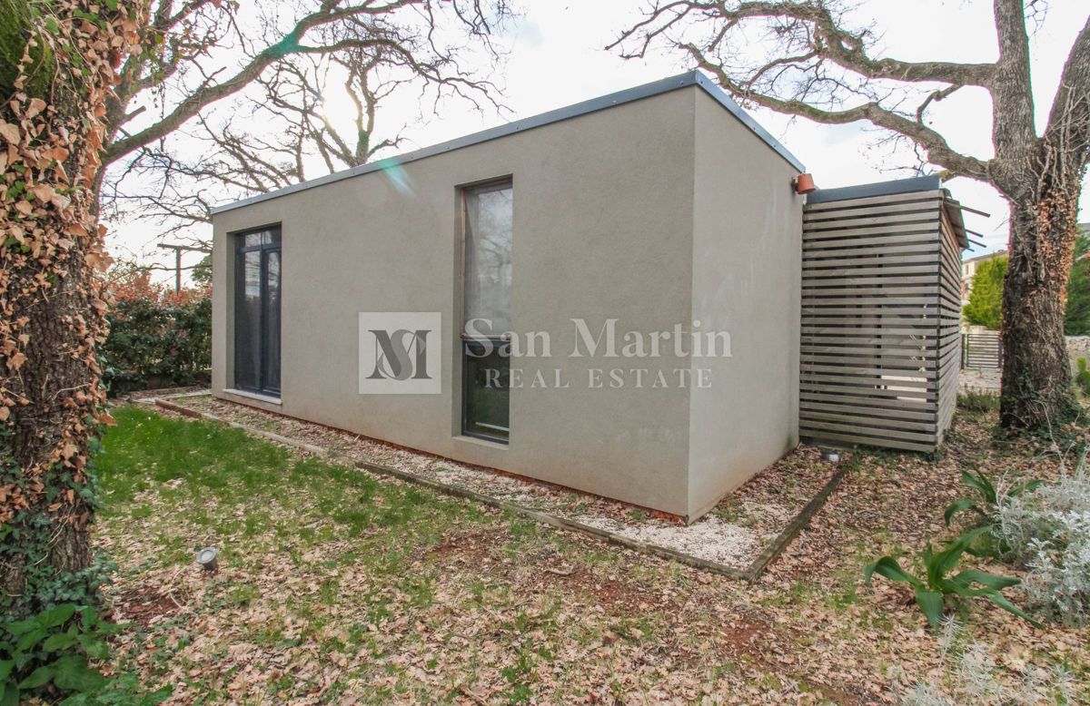 Poreč, okolica - fantastična mala prizemnica s bazenom