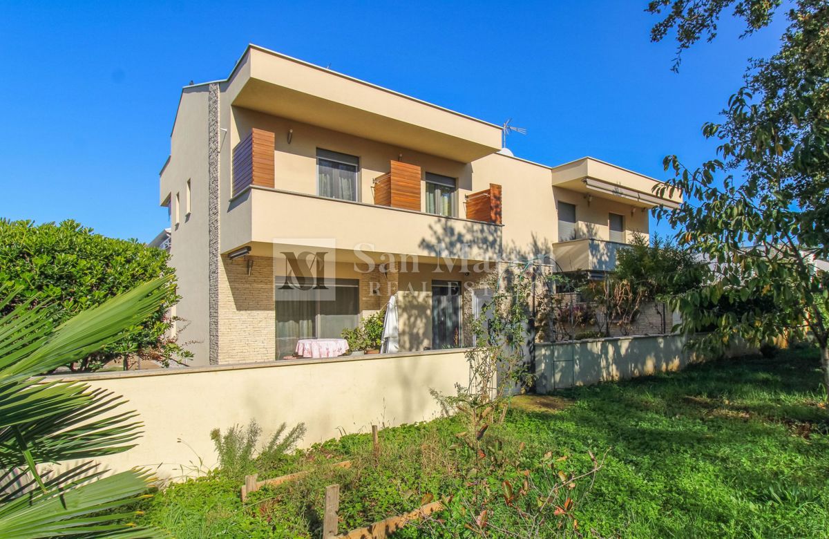 Poreč- prekrasna kuća u centru blizu mora