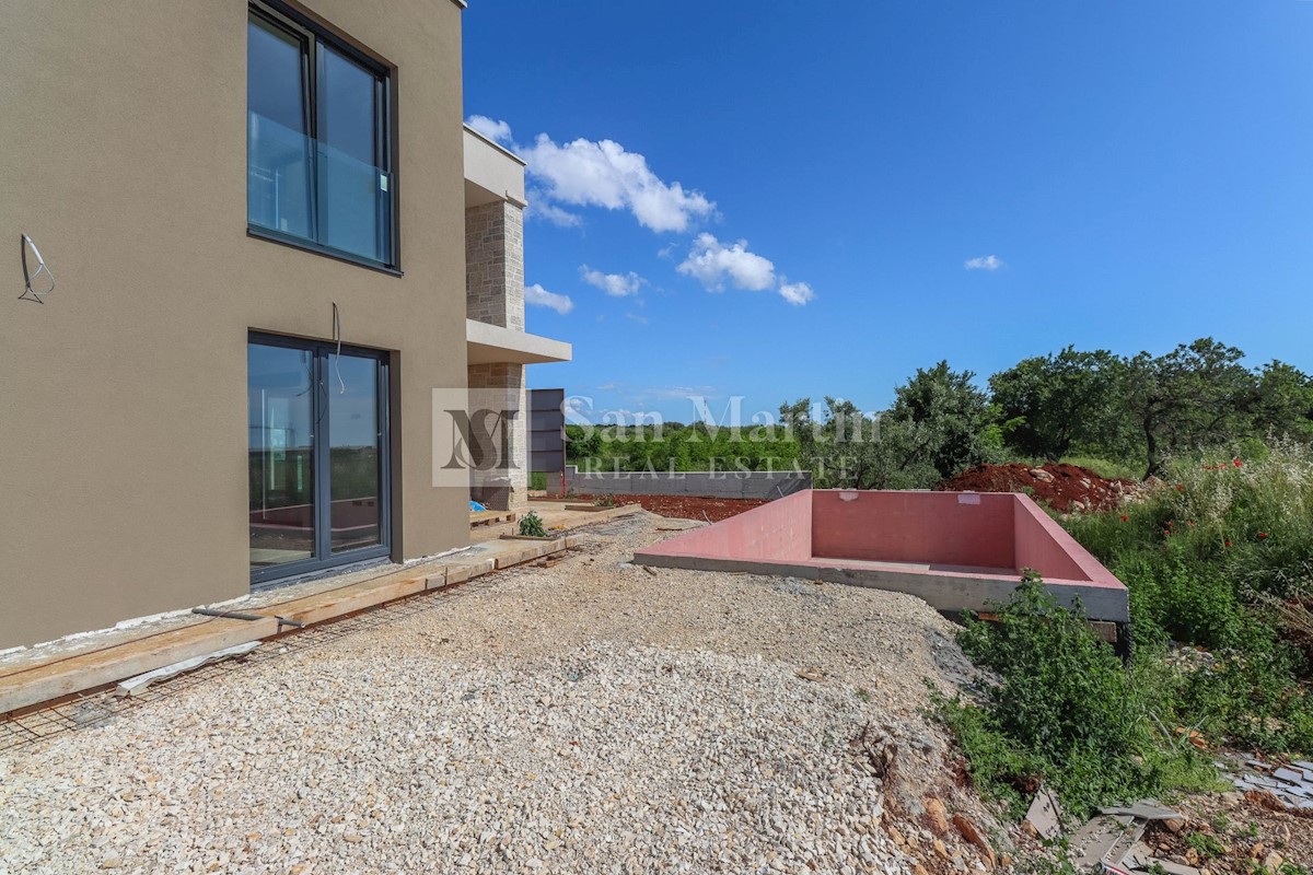 Poreč, surroundings, Modern villa with pool and sea view