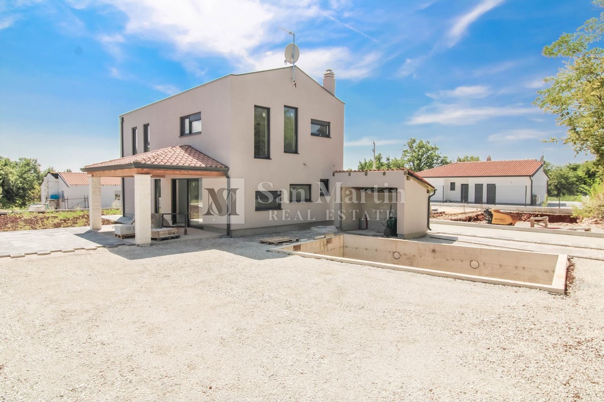 Poreč, surroundings - detached house with swimming pool in a quiet place