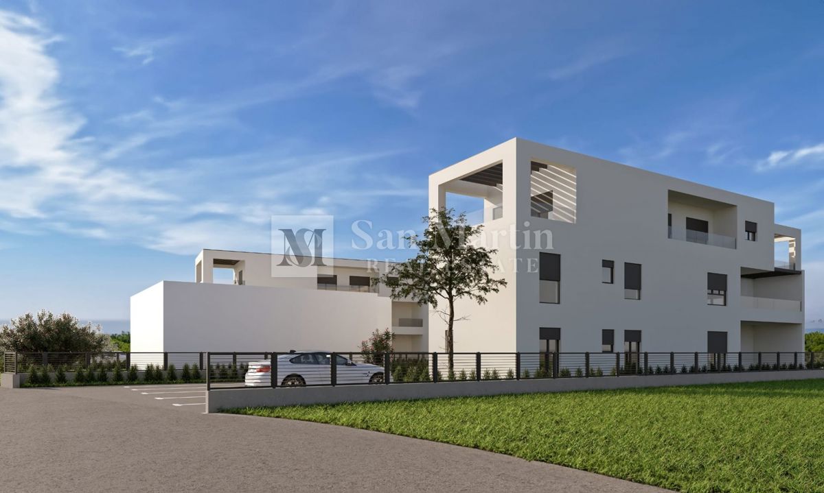 Poreč, luxury ground-floor apartment in an excellent location