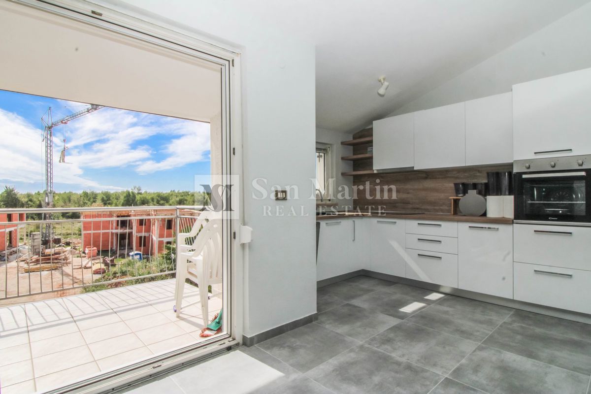 Poreč - Geräumige Wohnung in Meeresnähe mit wunderschönem Blick