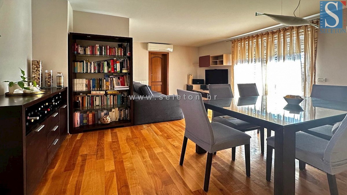 Möblierte Wohnung in Poreč, 77 m2, mit 60 m2 Garten, 1 km vom Meer/Strand entfernt