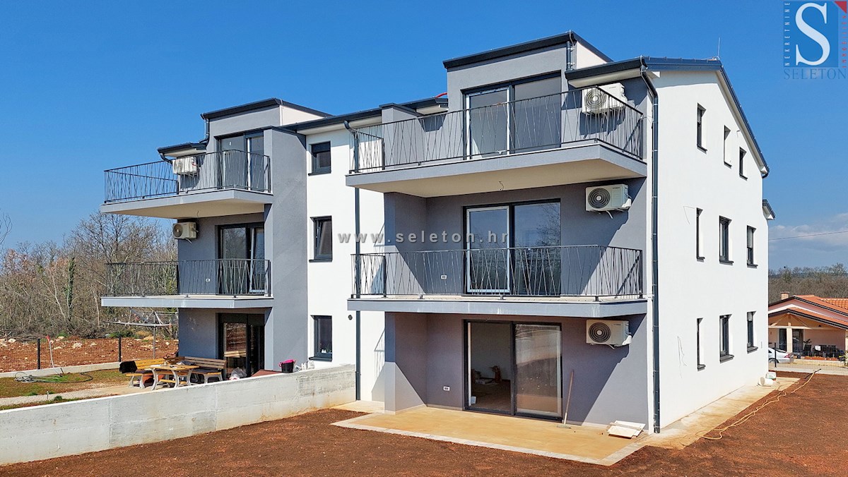 New apartment of 68 m2 in the vicinity of Poreč, 1st floor