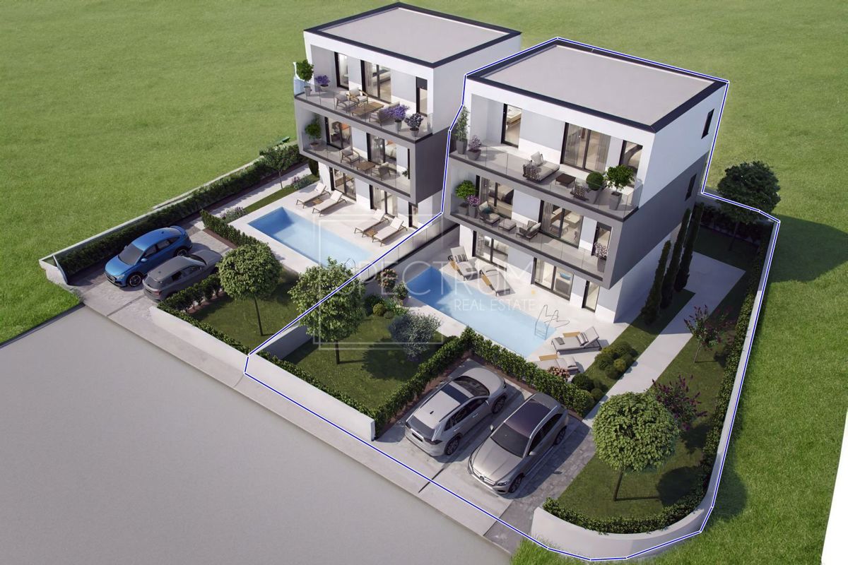 Poreč okolica, moderna kuća sa bazenom i pogledom na more